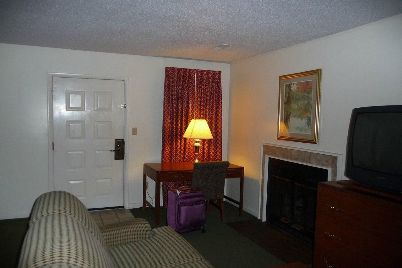 Huntsville Hotel & Suites ภายนอก รูปภาพ