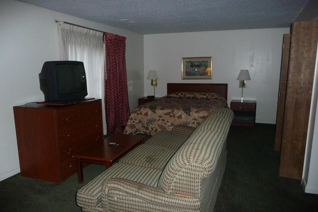 Huntsville Hotel & Suites ภายนอก รูปภาพ